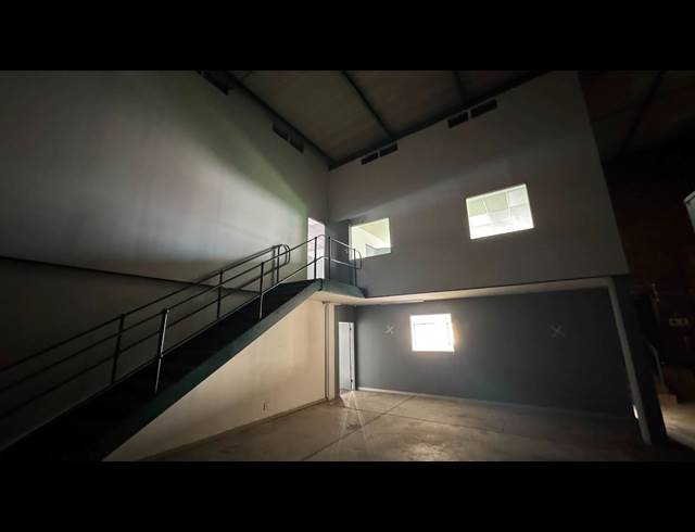 476M² WAREHOUSE TO LET IN LINBRO PARK